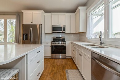 05_3899BungalowPath_2013_Large