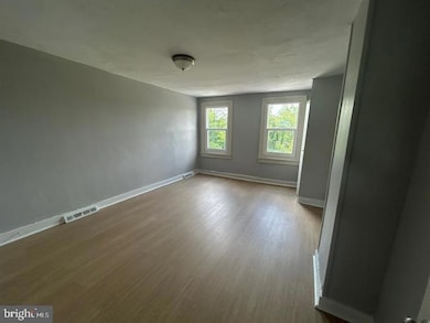 811 N Mount St, Baltimore, MD 21217 - photo 6