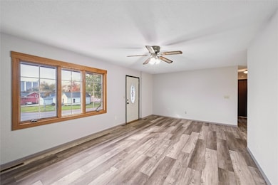 201 Grove St NW, Shellsburg, IA 52332 - photo 5