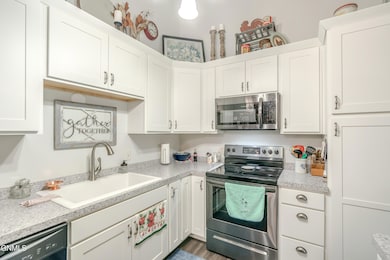 222 14th St NE unit 4, Mandan, ND 58554 - photo 5