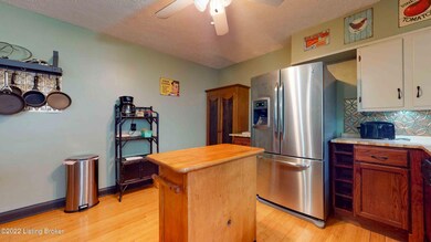 1239-Schiller-Ave-5