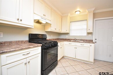 11736 County Road 215, Tyler, TX 75707 - photo 7