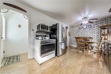 5327 Carek Ct, Lorain, OH 44055 - photo 7