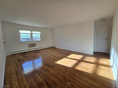 87 Elm Rd unit 6A, Caldwell, NJ 07006 - photo 4