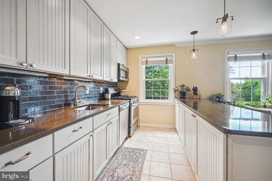 2212 Colston Dr unit 302, Silver Spring, MD 20910 - photo 4