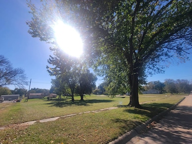 1213-1221 9th St, Auburn, NE 68305 - photo 5