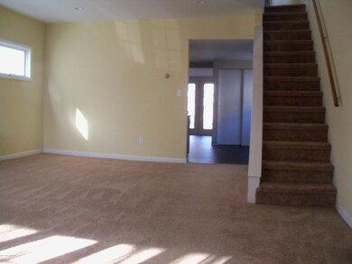 402 Schuyler Ave, Kingston, PA 18704 - photo 3