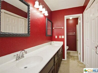 2002 Castle Bluff Dr, San Marcos, TX 78666 - photo 7