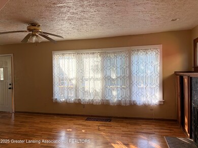 724 Princeton Ave, Lansing, MI 48915 - photo 4