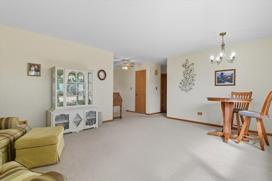 851 Glenview Ave, Mundelein, IL 60060 - photo 4
