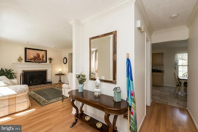 6950 Newberry Dr, Columbia, MD 21044 - photo 2