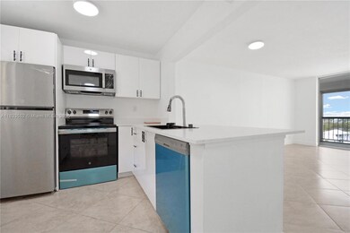 Delphi Towers unit 704, Pompano Beach, FL 33062 - photo 4