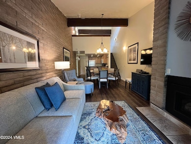 3402 living room and loft