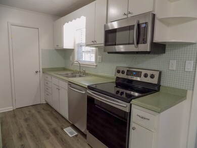 85 E Brewton St, Mc Rae, GA 31055 - photo 4