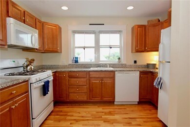 96 Ocean St unit 15, South Portland, ME 04106 - photo 3