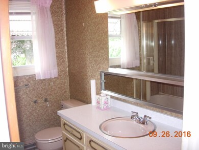 127 Cumberland Ave, Tamaqua, PA 18252 - photo 5