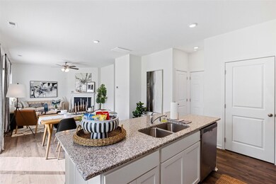 218 Fox Den Cir, Dalton, GA 30721 - photo 4