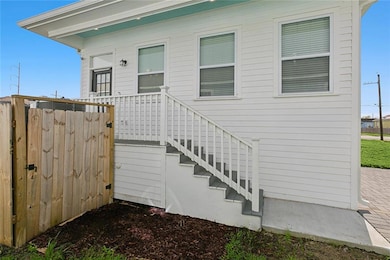 8733 Olive St, New Orleans, LA 70118 - photo 3