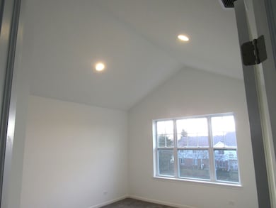 202 Timberleaf Cir, Roselle, IL 60172 - photo 7