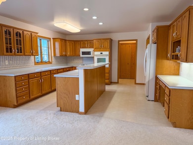 1708 14th Ave SE, Mandan, ND 58554 - photo 6