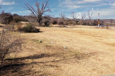 1233 Sleepy Hollow Ln, New Braunfels, TX 78130 - photo 6