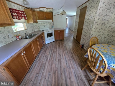 123 Valley Dr, Shippensburg, PA 17257 - photo 4