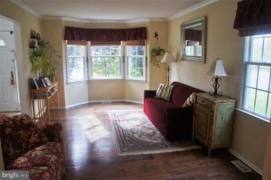 324 Neptune Dr, Manahawkin, NJ 08050 - photo 4