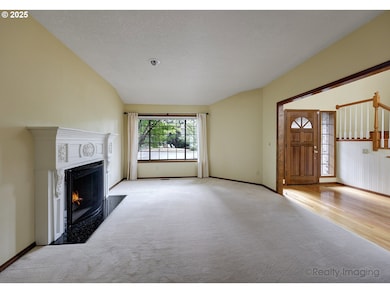 Living Room-Fireplace