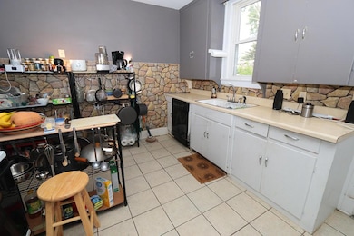 2678-2680 Dayton Ave 22