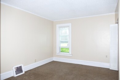 FIRST FLOOR BEDROOM