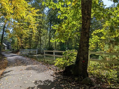 602 Tourtellot Hill Rd, Chepachet, RI 02814 - photo 2