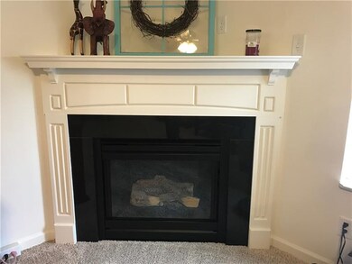 Large corner gas fireplace in FR