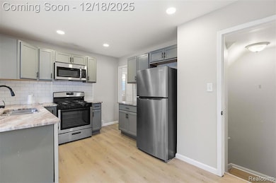 27550 Garfield St, Roseville, MI 48066 - photo 6