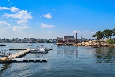 5 1/2 Rackliffe St unit 5 1/2, Gloucester, MA 01930 - photo 2