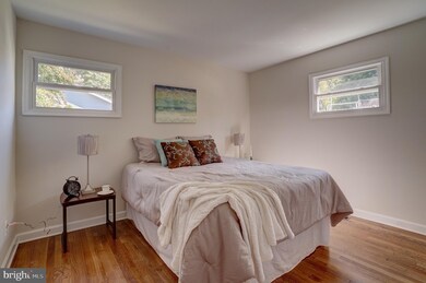 711 Raynor Ave, Catonsville, MD 21228 - photo 5