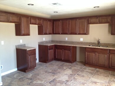 4 KITCHEN