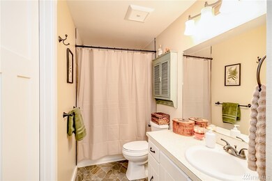 422 216th St SW, Bothell, WA 98021 - photo 3