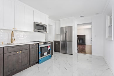 78 Jesse St, Freeport, NY 11520 - photo 4