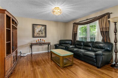 29 N Lakewood Dr, Effingham, IL 62401 - photo 7