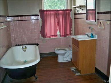 111 W Ridge St, Lansford, PA 18232 - photo 7