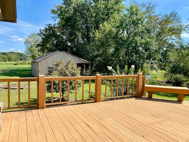 561 E Spring St, Neosho, MO 64850 - photo 7