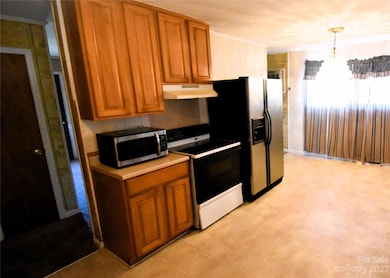 2612 Abelwood Rd, Charlotte, NC 28216 - photo 5