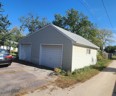 510 5th St SE, Pipestone, MN 56164 - photo 5