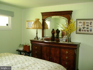 305 Milton Ct, Glen Burnie, MD 21061 - photo 6