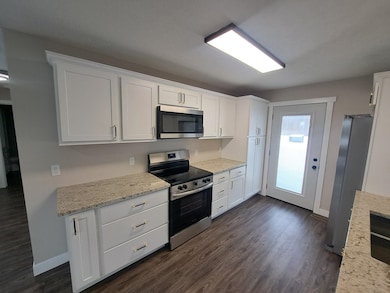 1091 W Marsh Rd, Sanford, MI 48657 - photo 5