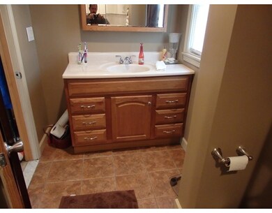 34 Hemlock Ave, Brockton, MA 02302 - photo 3