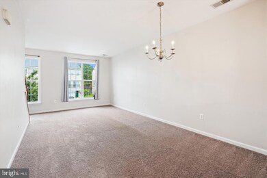 15610 John Diskin Cir, Woodbridge, VA 22191 - photo 5