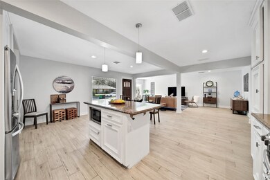 906 W 30th St, Houston, TX 77018 - photo 7