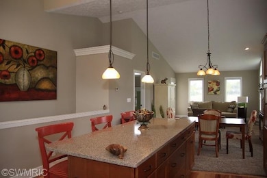 2554 Highridge Ln SE unit 43, Grand Rapids, MI 49546 - photo 2