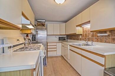 91 Spring St unit 7, Watertown, MA 02472 - photo 6